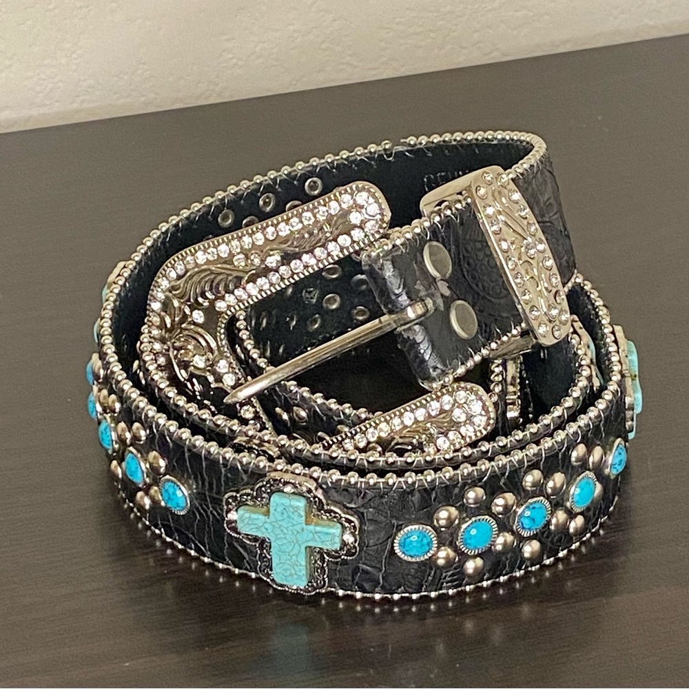 Belt with crosses